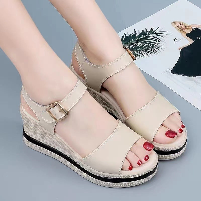 Chic High-Rise Muffin Bottom Sandals